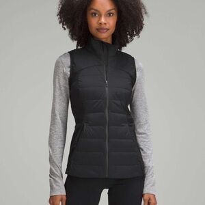 Lululemon Down For It All Vest Black Women 8 6 S Black EUC Fitted Light Athletic